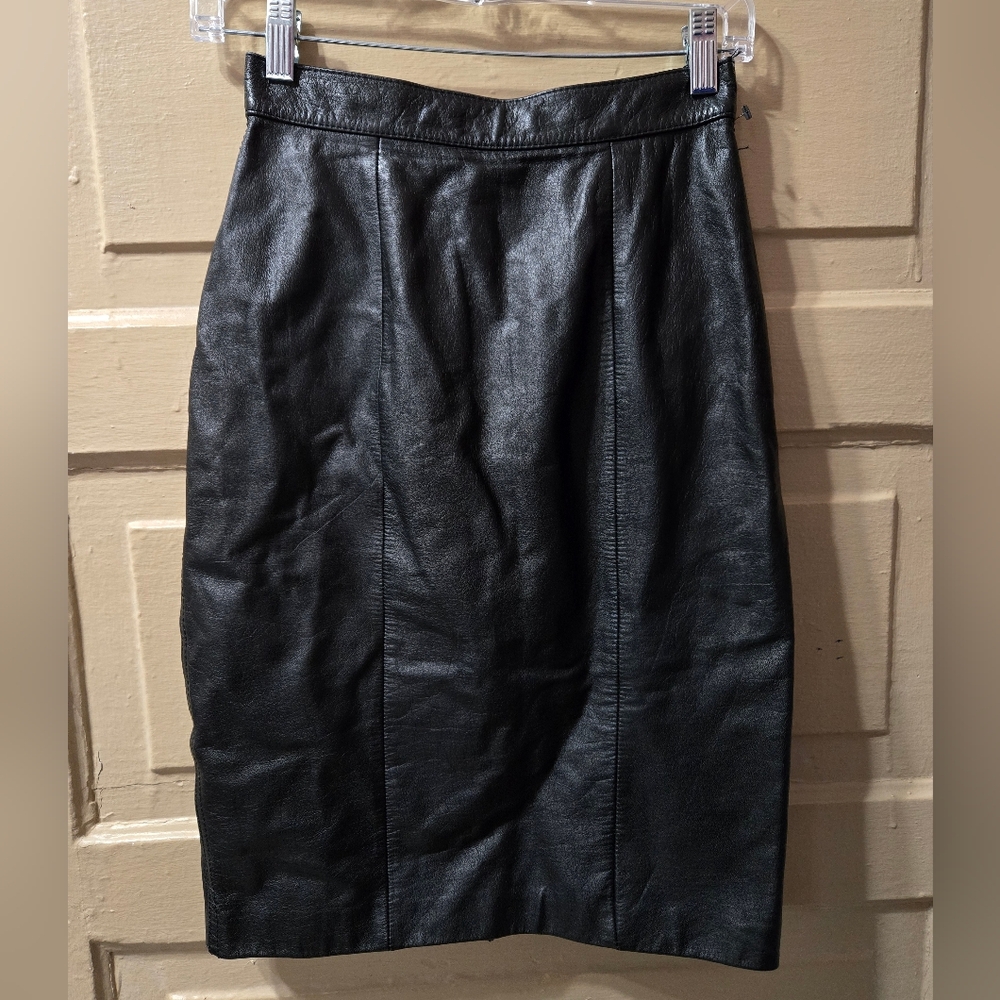 G-III Leather Fashions Black Leather Zipper Button Slit Back Pencil Skirt 5/6